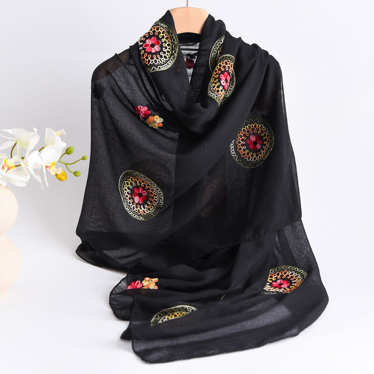 New Ethnic Fashion - Écharpe brodée légère et respirante en