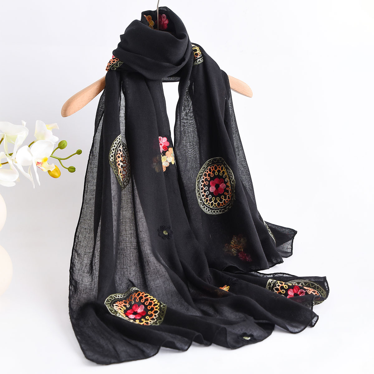 Écharpe brodée légère et respi - New Ethnic Fashion avis et prix