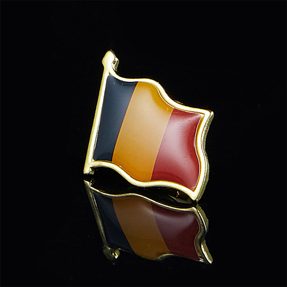 Broche drapeau National ondulé - Ethnic Modern Fashion avis et prix